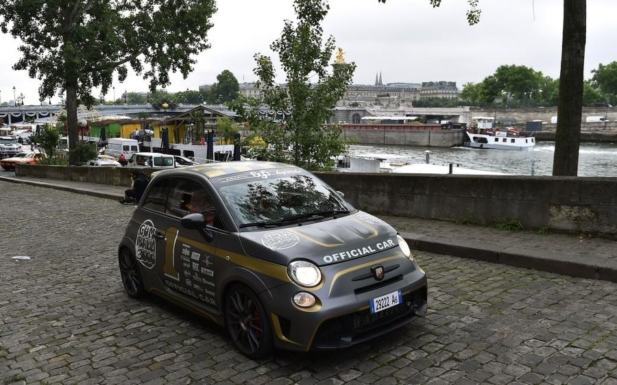  Abarth 695 Biposto Gumball 3000 2014 года  (фото 6 из 12)
